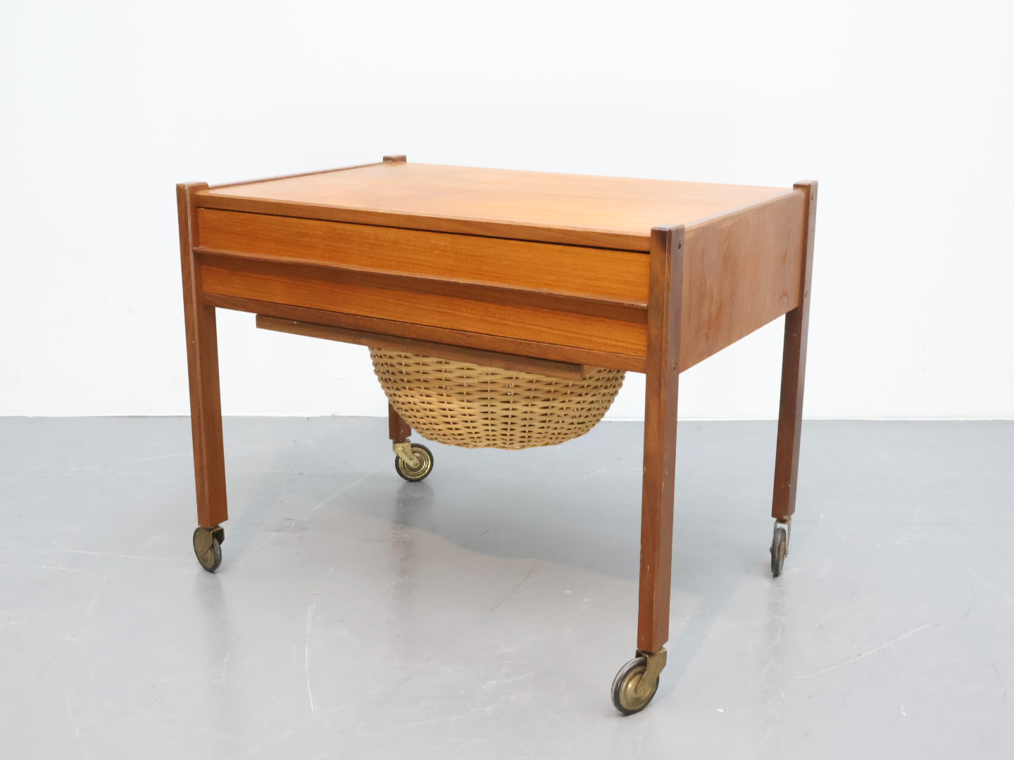 Vintage eettafel / hout teak / bruin rechthoek / verlengbaar Henning Kjaernulf