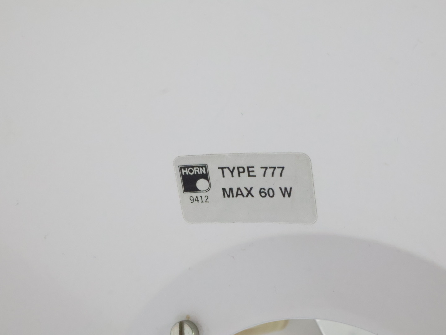 Vintage hanglamp / metaal / wit / Horn Denemarken model 777