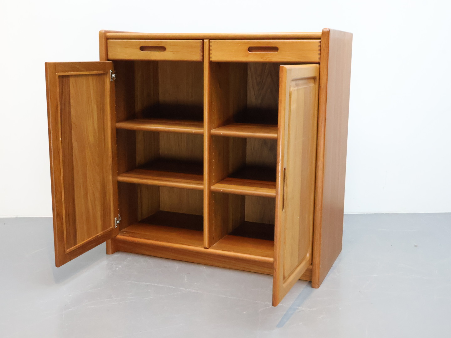 Vintage wandmeubel / deur lades / teak / Dyrlund