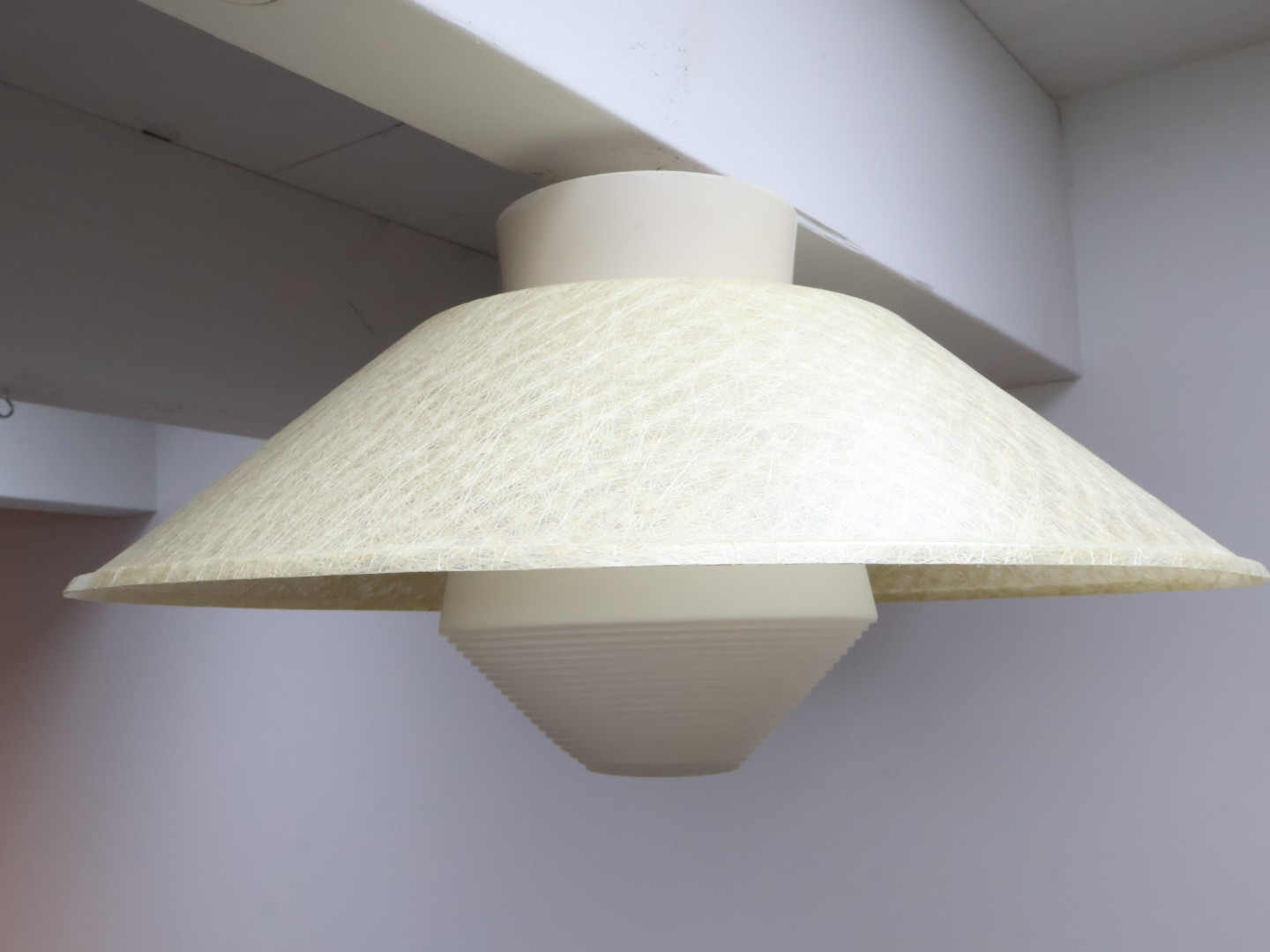 Vintage plafonlamp / glas fiberglass kunststof / Louis Kalff voor Philips