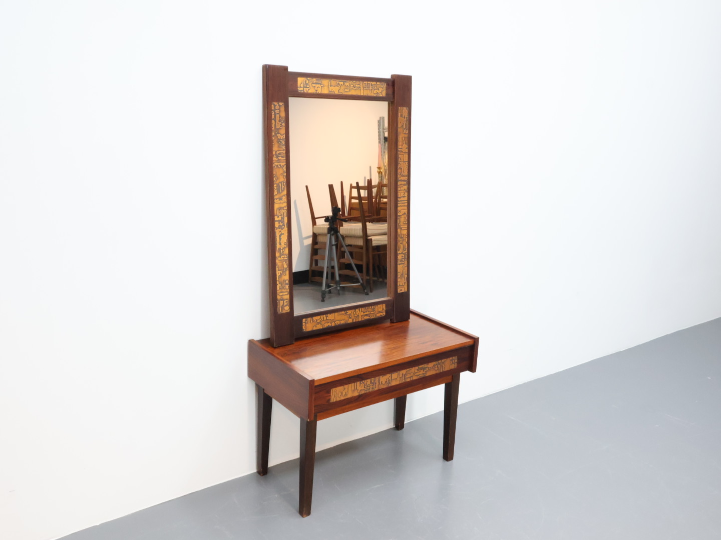 Vintage sidetable / Pallisander / bruin / spiegel en lade