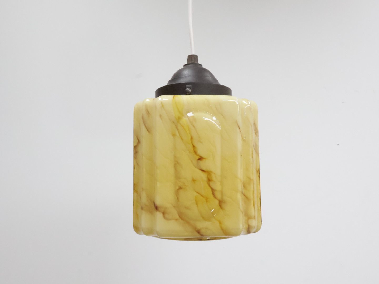 Vintage hanglamp/ gemarmerd glas bakeliet / geel / Denemarken