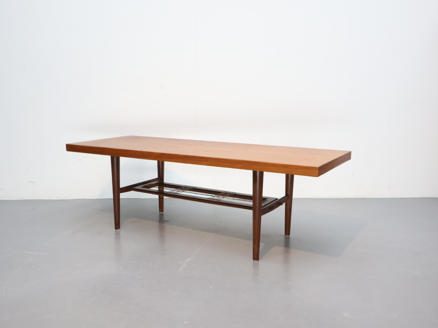 Vintage salontafel / teak rotan / rechthoek / lectuurrek