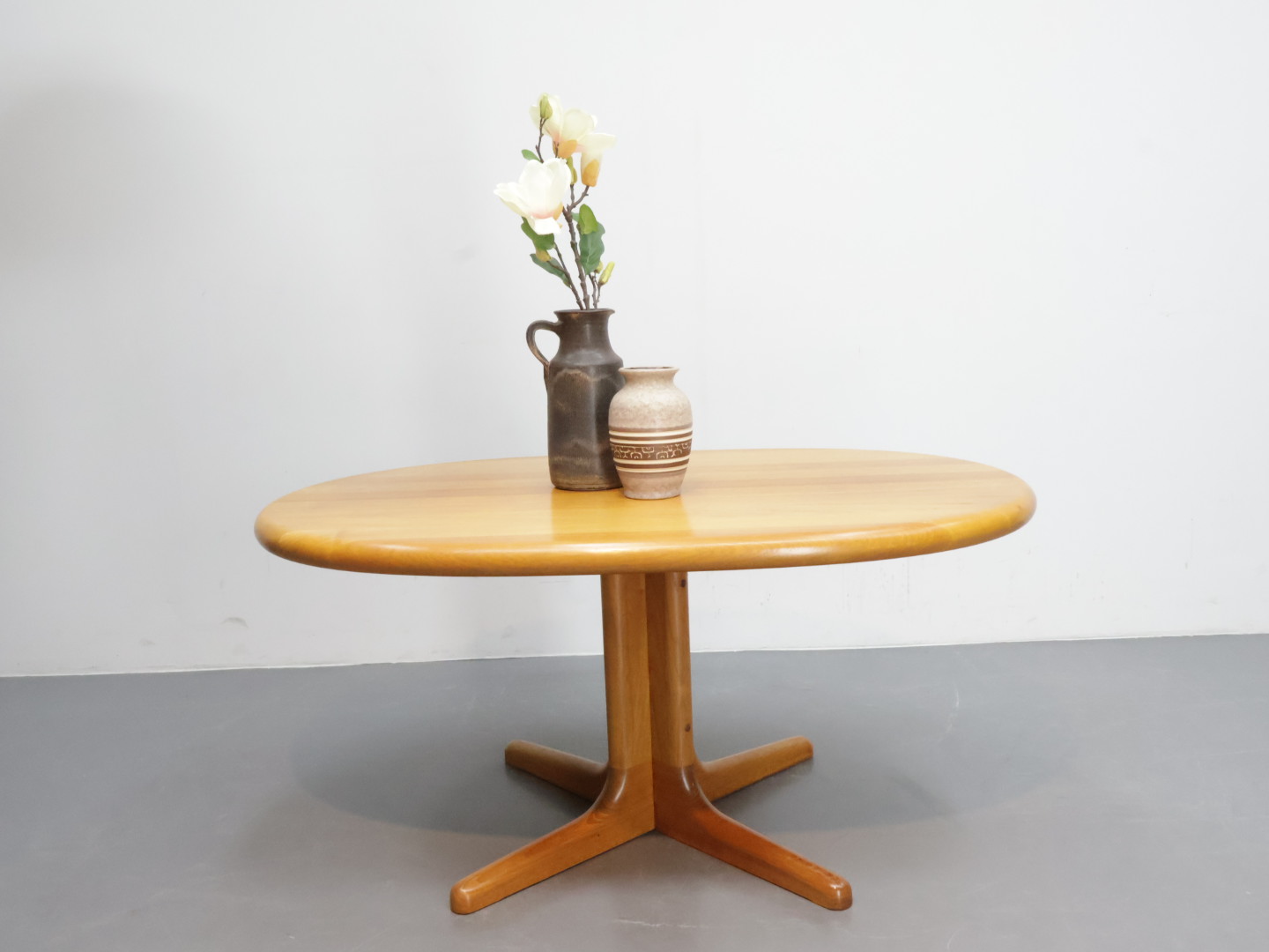 Vintage salontafel / blond teakhout / ovaal / Glostrup Denemarken