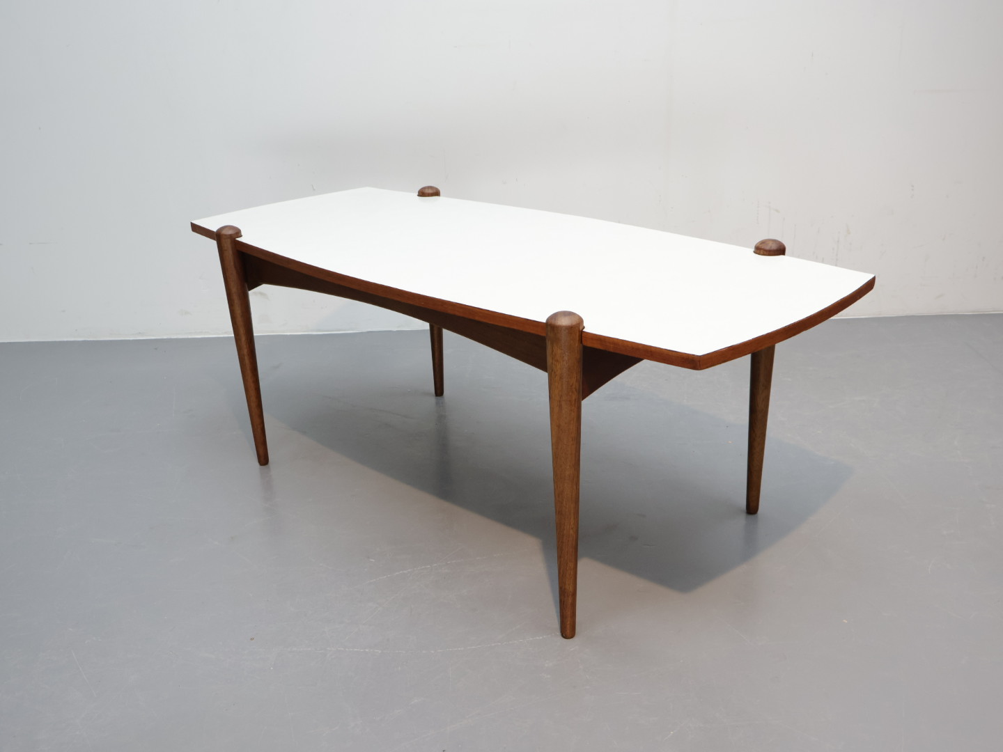 Vintage salontafel / teak formica / ovaal / omkeerbaar blad