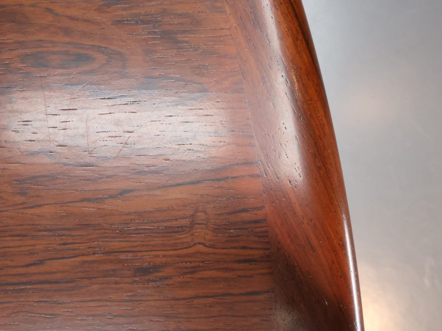 Vintage eettafel / hout pallisander / bruin rond ovaal / Niels Otto Møller Model 15