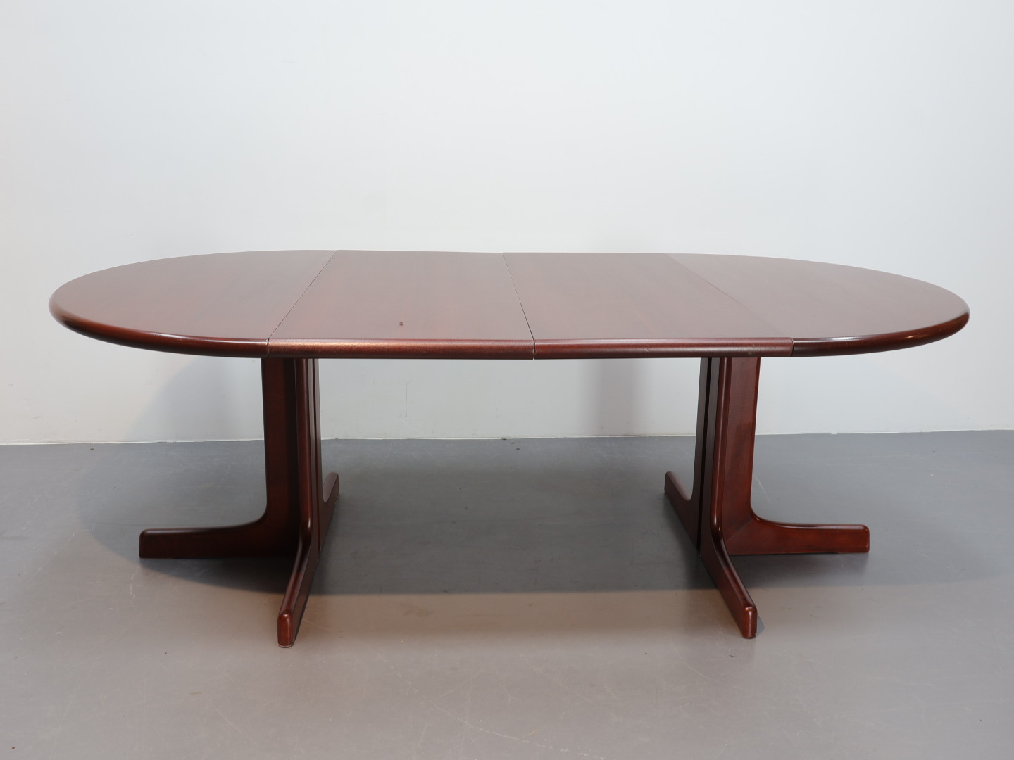 Vintage Casala eettafel / verlengbaar / massief hout