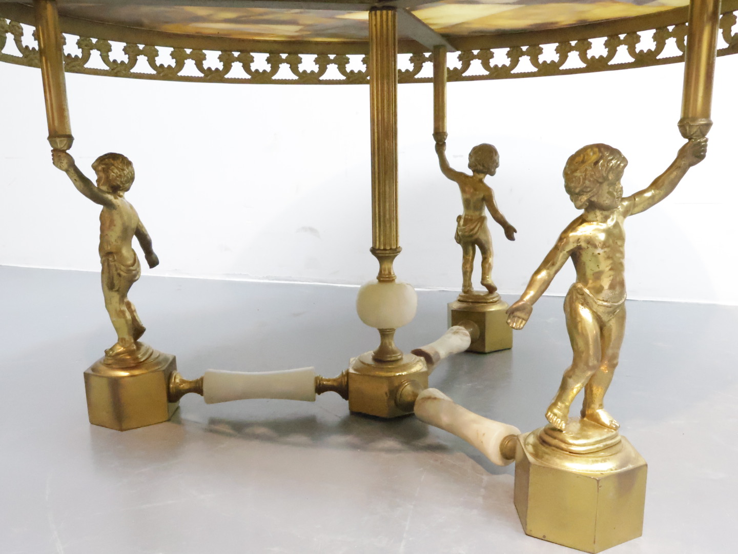 Vintage salontafel / messing natuursteen / rond / decoratief