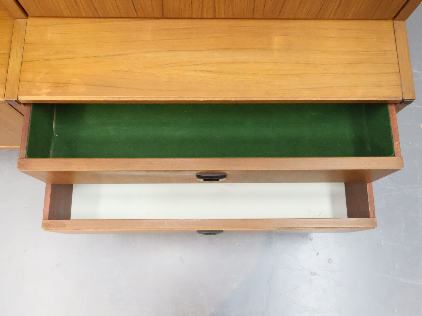 Vintage wandmeubel / teak / klep lade vak / Formule meubelen